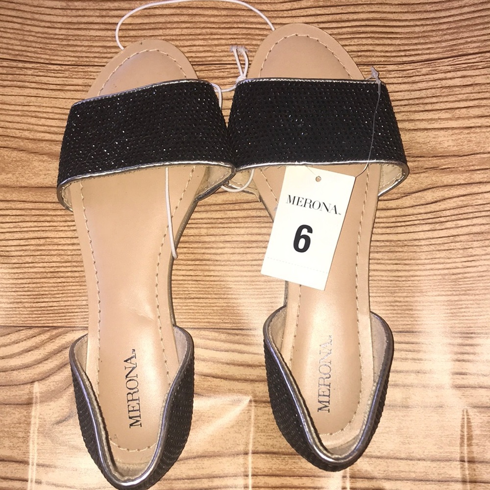 Black sequence flats